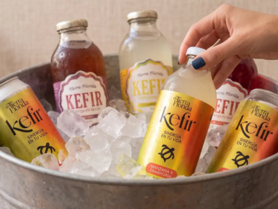 Botella de kéfir artesanal Tierra Florida con promoción de envíos gratis a todo el país.
